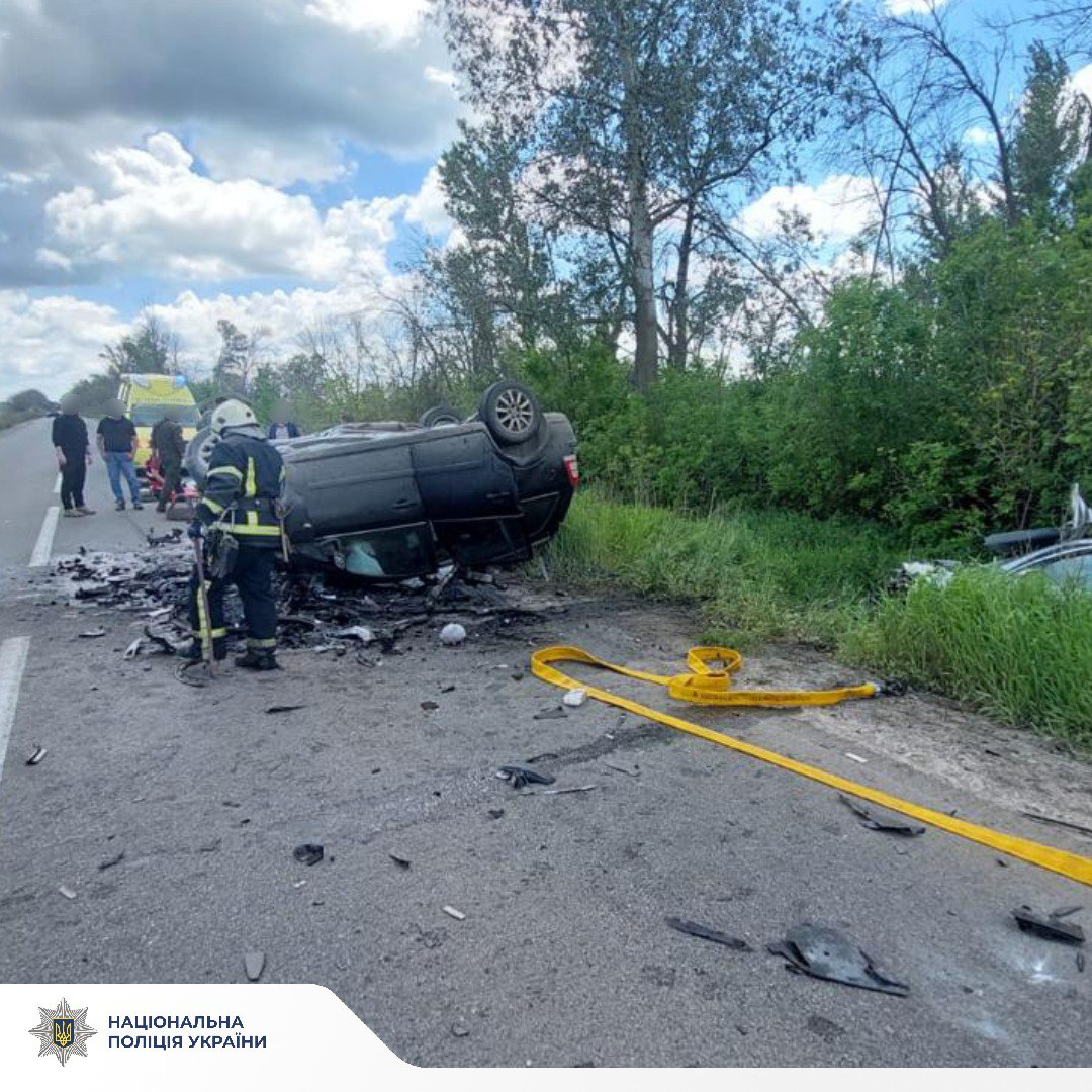 Лобова ДТП на Харківщині: одна людина загинула, двоє — у лікарні