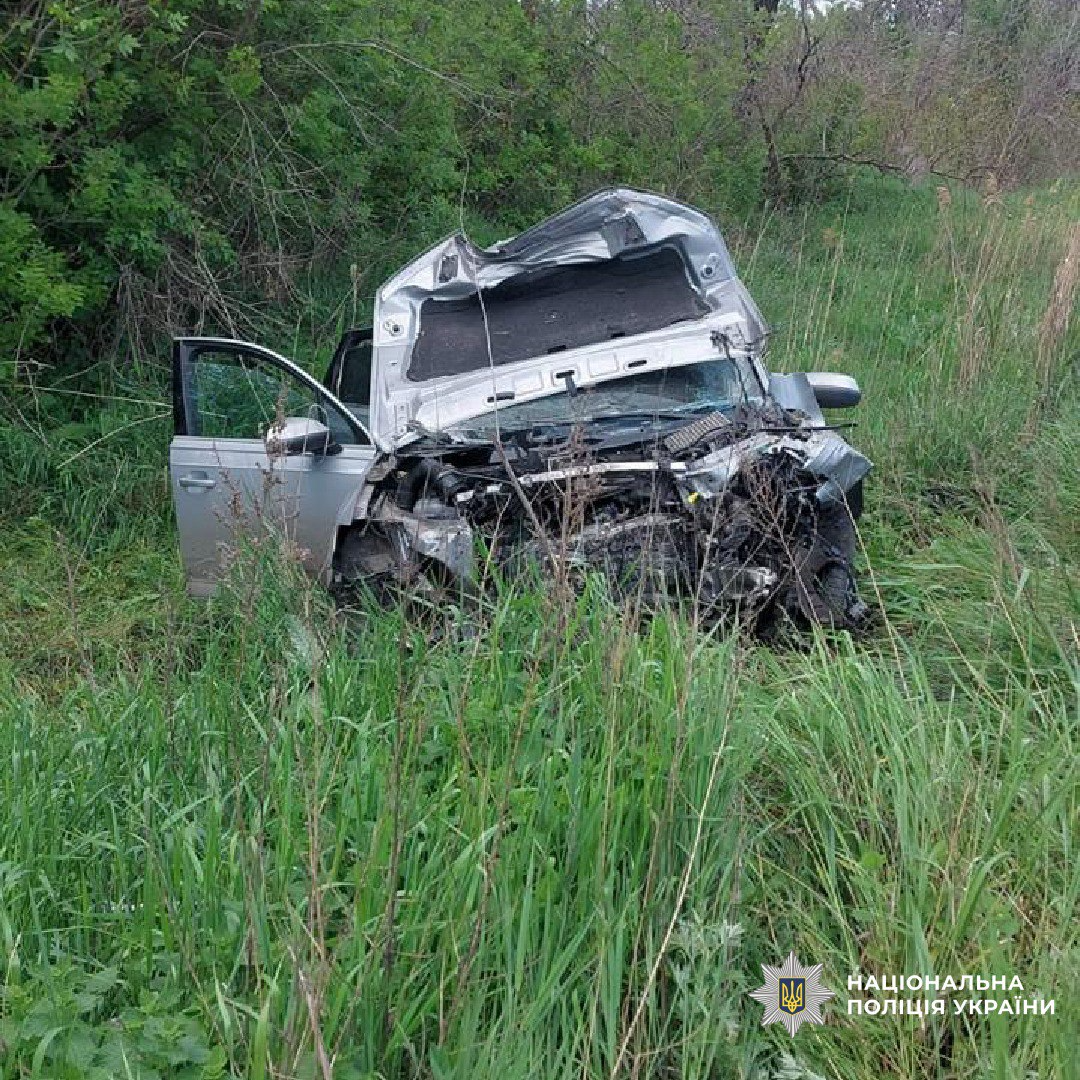 Лобова ДТП на Харківщині: одна людина загинула, двоє — у лікарні