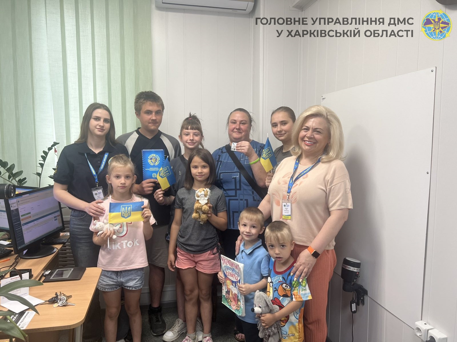 Мати сімох дітей з Донбасу втратила паспорт: їй допомогли в Харкові