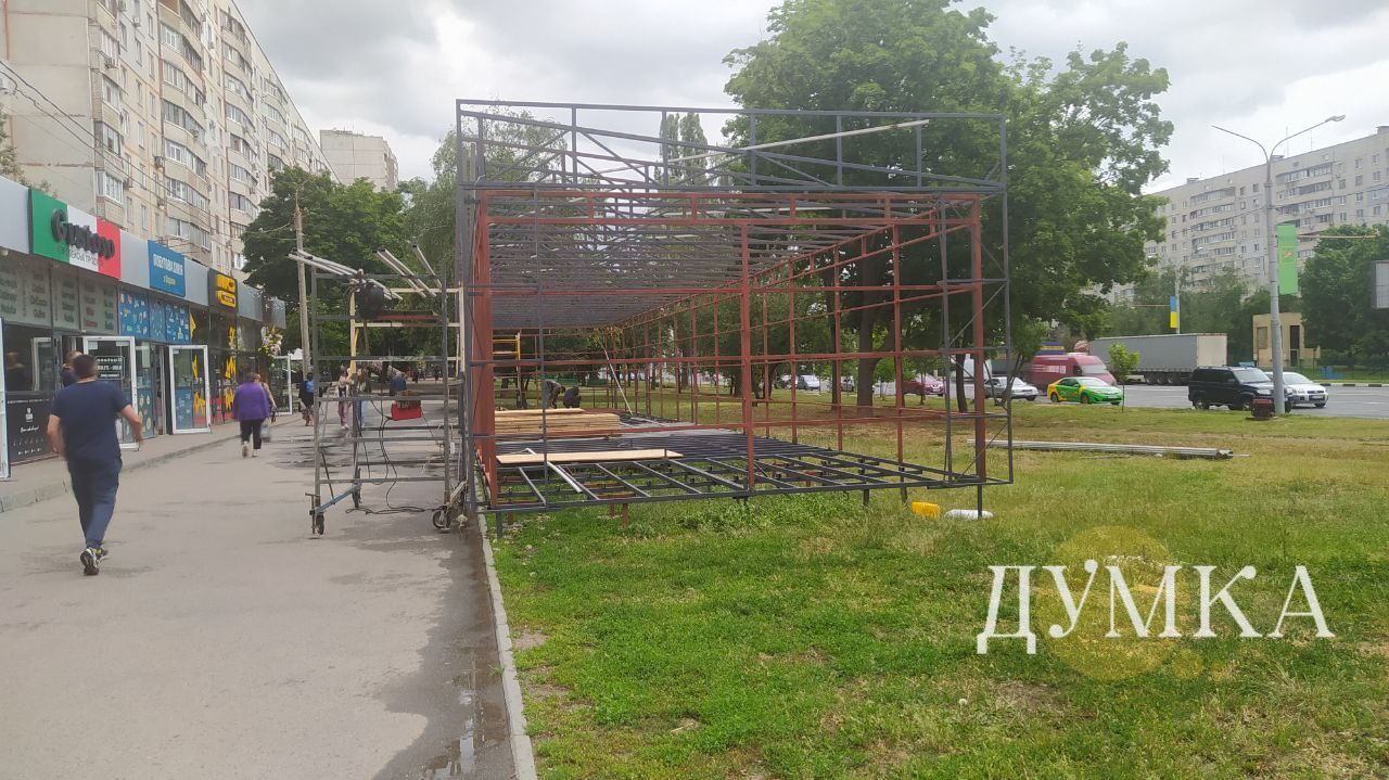 У Харкові на місці зеленої зони зводять МАФи: люди готують скаргу до Терехова