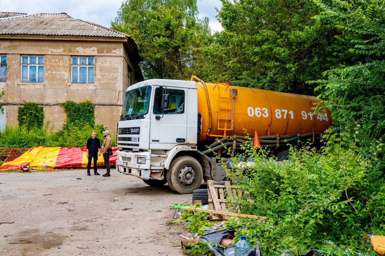У Харкові спіймали "чорних асенізаторів", які скидали нечистоти в міську каналізацію