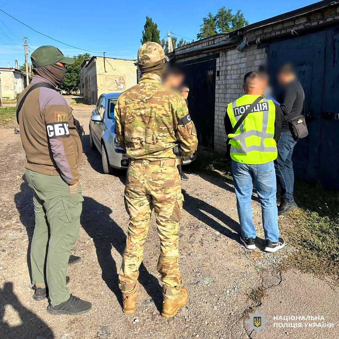 На Харківщині спіймали "закладника", який розповсюджував наркотики