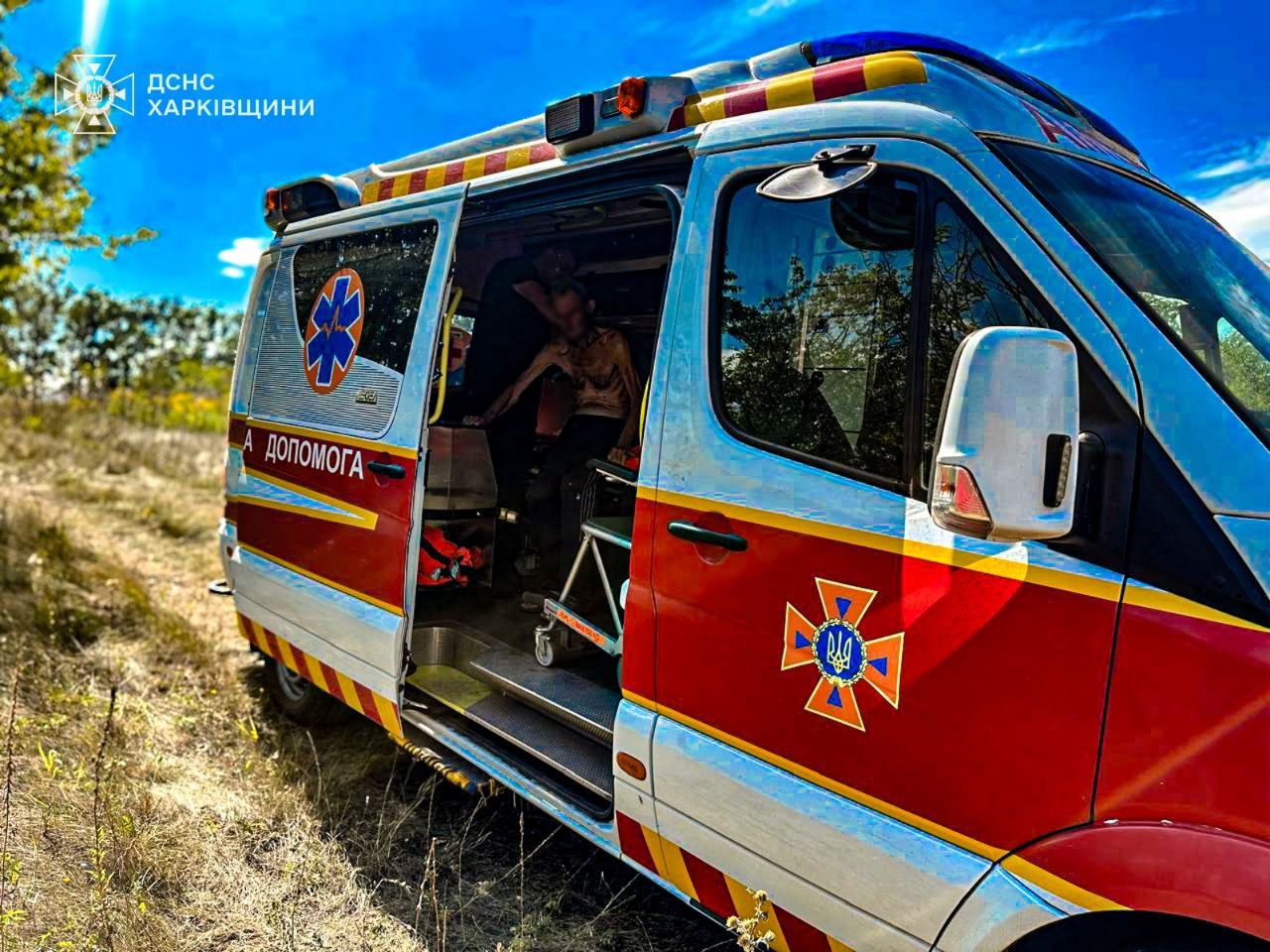 На Харківщині врятували обгорілого чоловіка, який намагався самотужки загасити пожежу