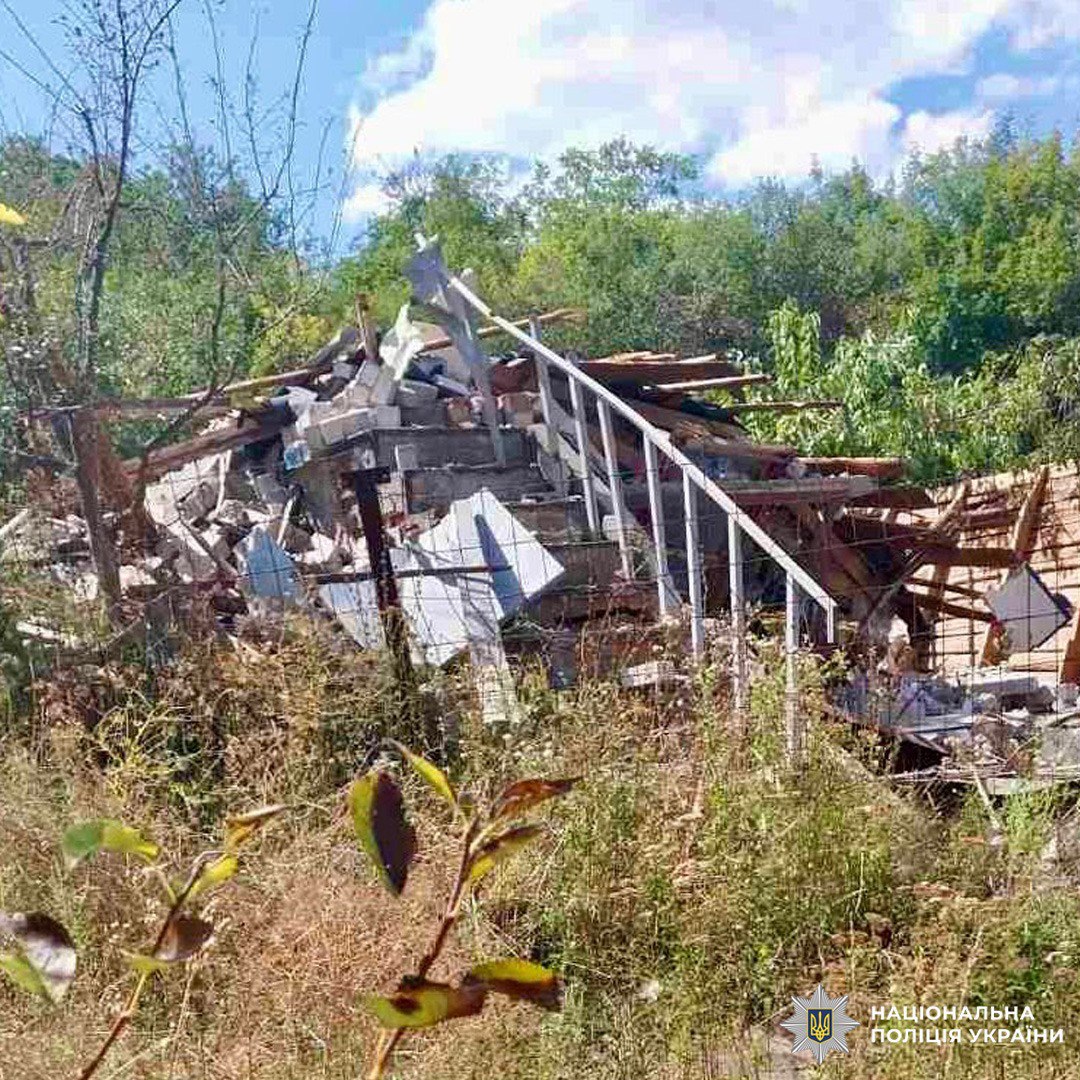 Правоохоронці показали фото з місць російських ударів по Харківщині
