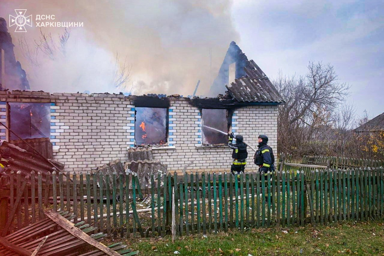 Ликвидация пожара после обстрела в Харьковской области