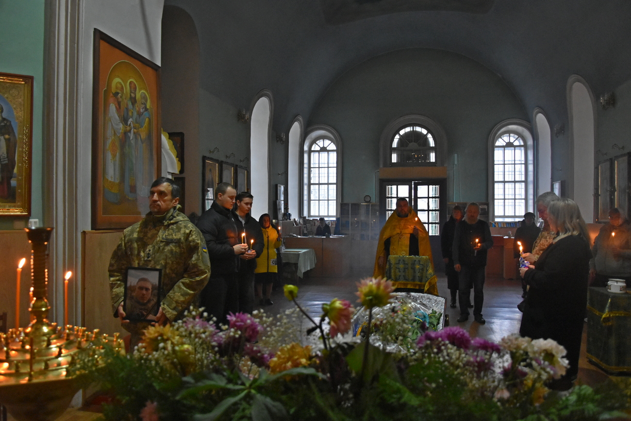 Похорон загиблого військовослужбовця Ігоря Лепіліна на Чернігівщині