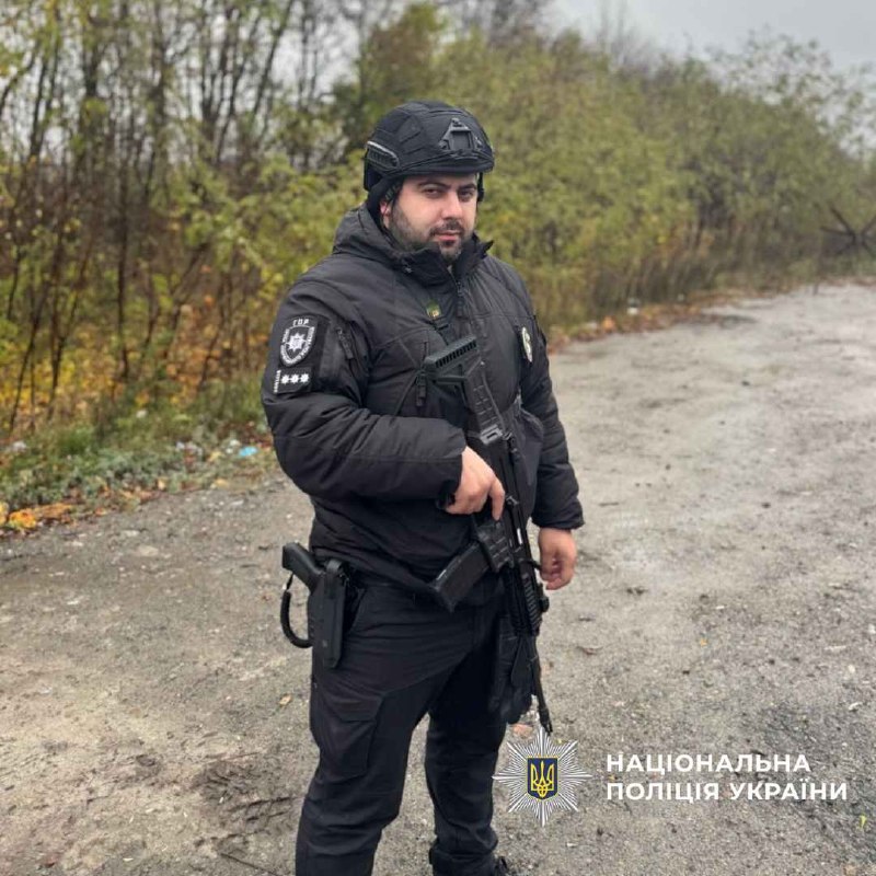 Полицейские новой группы оперативного реагирования во время несения службы в Богодуховском районе.