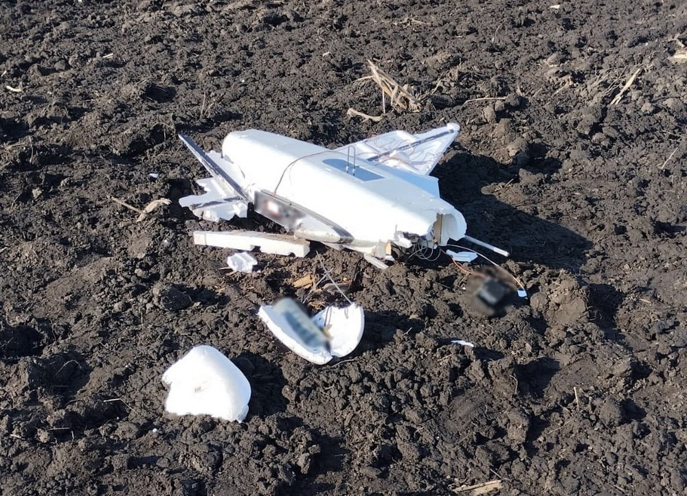 Росіяни атакували Харківщину безпілотниками: прикордонники показали як збитвали дрони