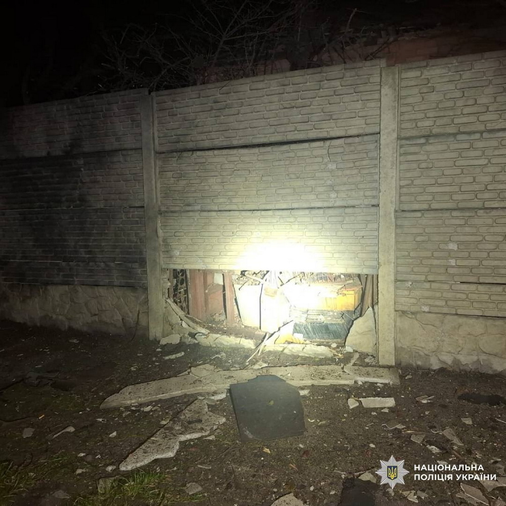 Гатили авіацією та дронами: поліція показала наслідки обстрілу Харкова та області