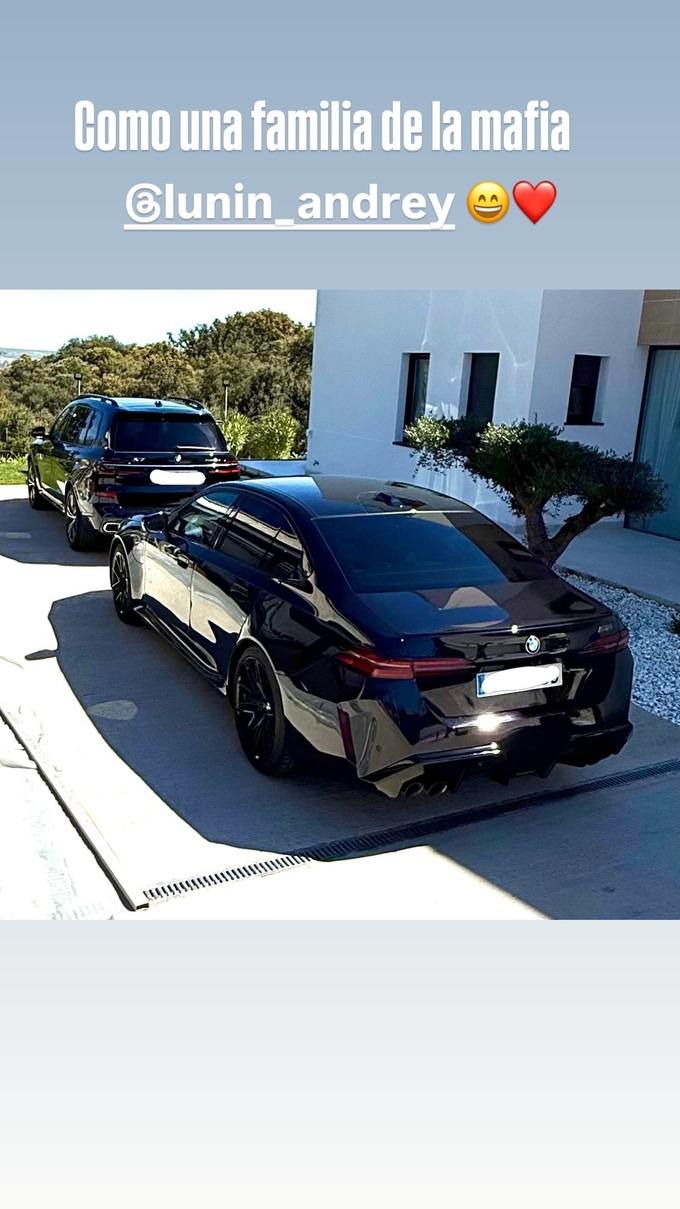 Дружина воротаря з Харківщини похизувалася люксовими BMW