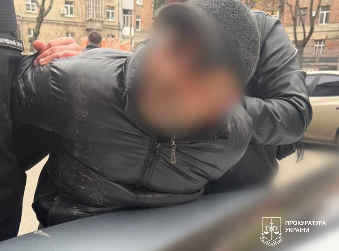 У Харкові затримали бізнесмена з "Барабашово", який обіцяв "бронь" і виїзд у Європу