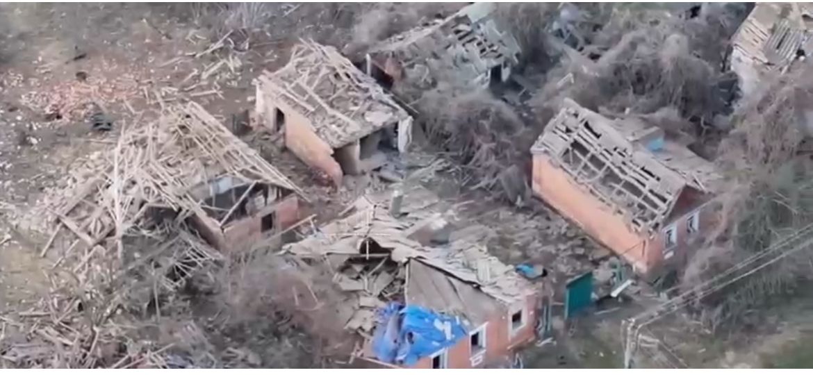 На Харківщині росіяни другу добу з авіації накривають село: пошкоджено амбулаторію