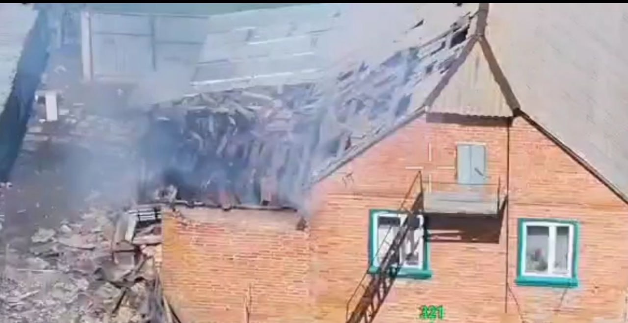 Російські дрони атакували два села в Богодухівському районі: кадри з місця