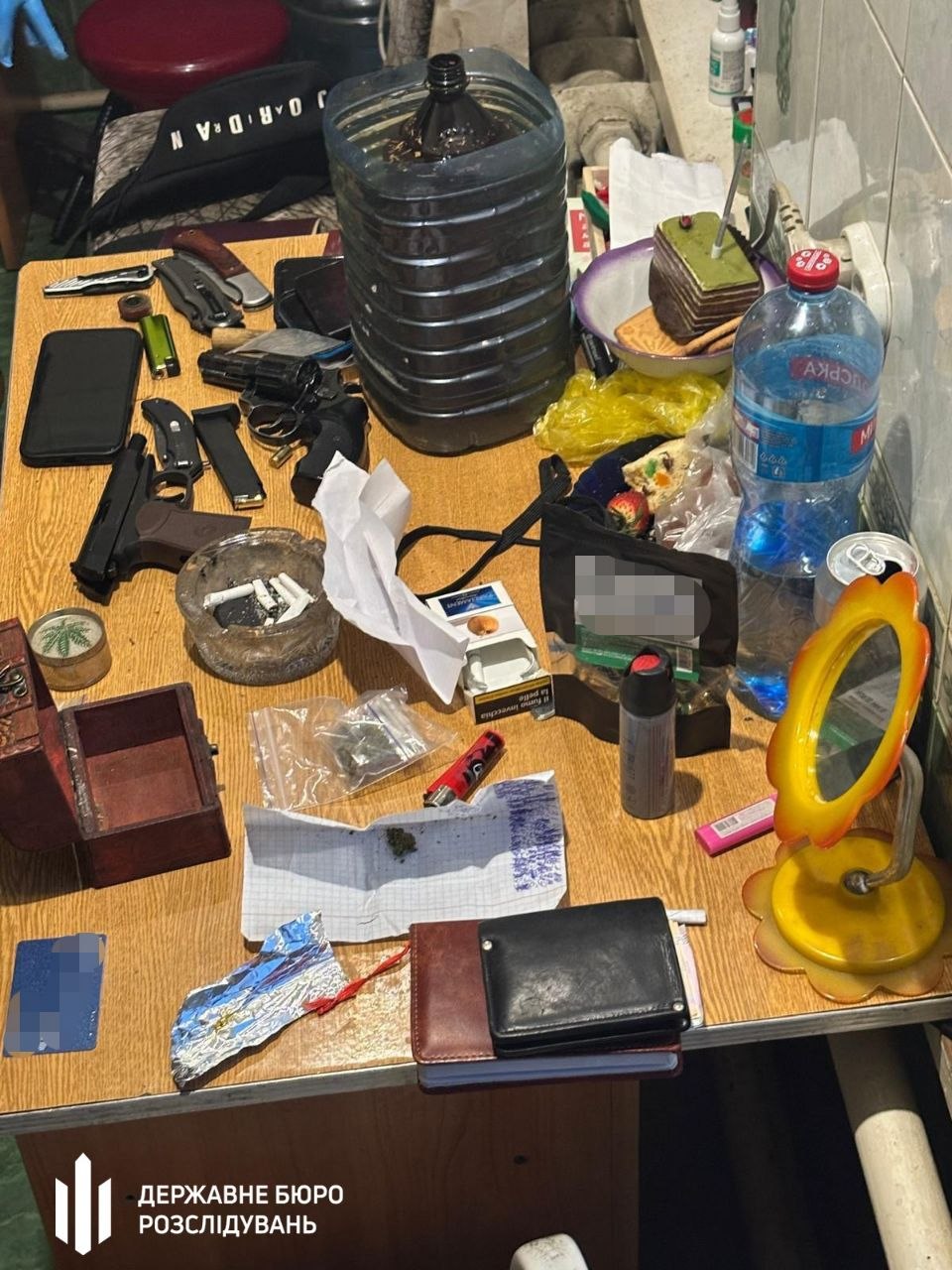 У Харкові викрили мільйонний наркобізнес під "кришуванням" правоохоронця – ДБР