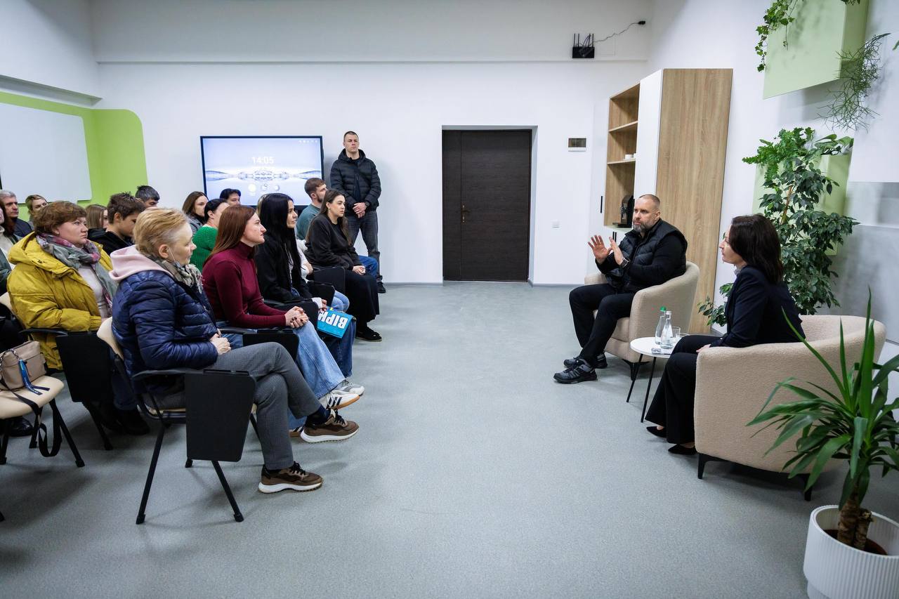 Від соціальної до психологічної допомоги: На Харківщині відкрили перший Центр підтримки родин військових