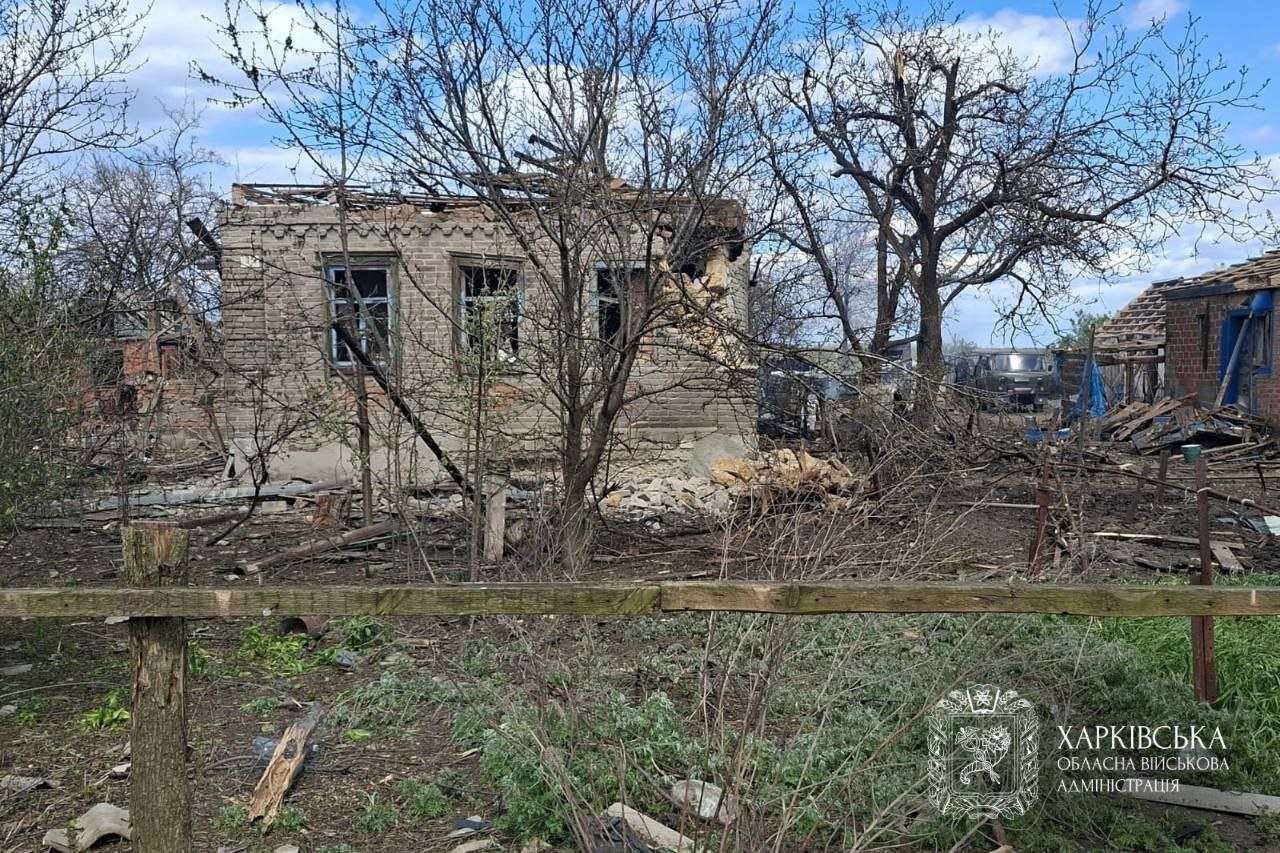 Росіяни вдарили дроном по селу на Харківщині: поранено шістьох людей