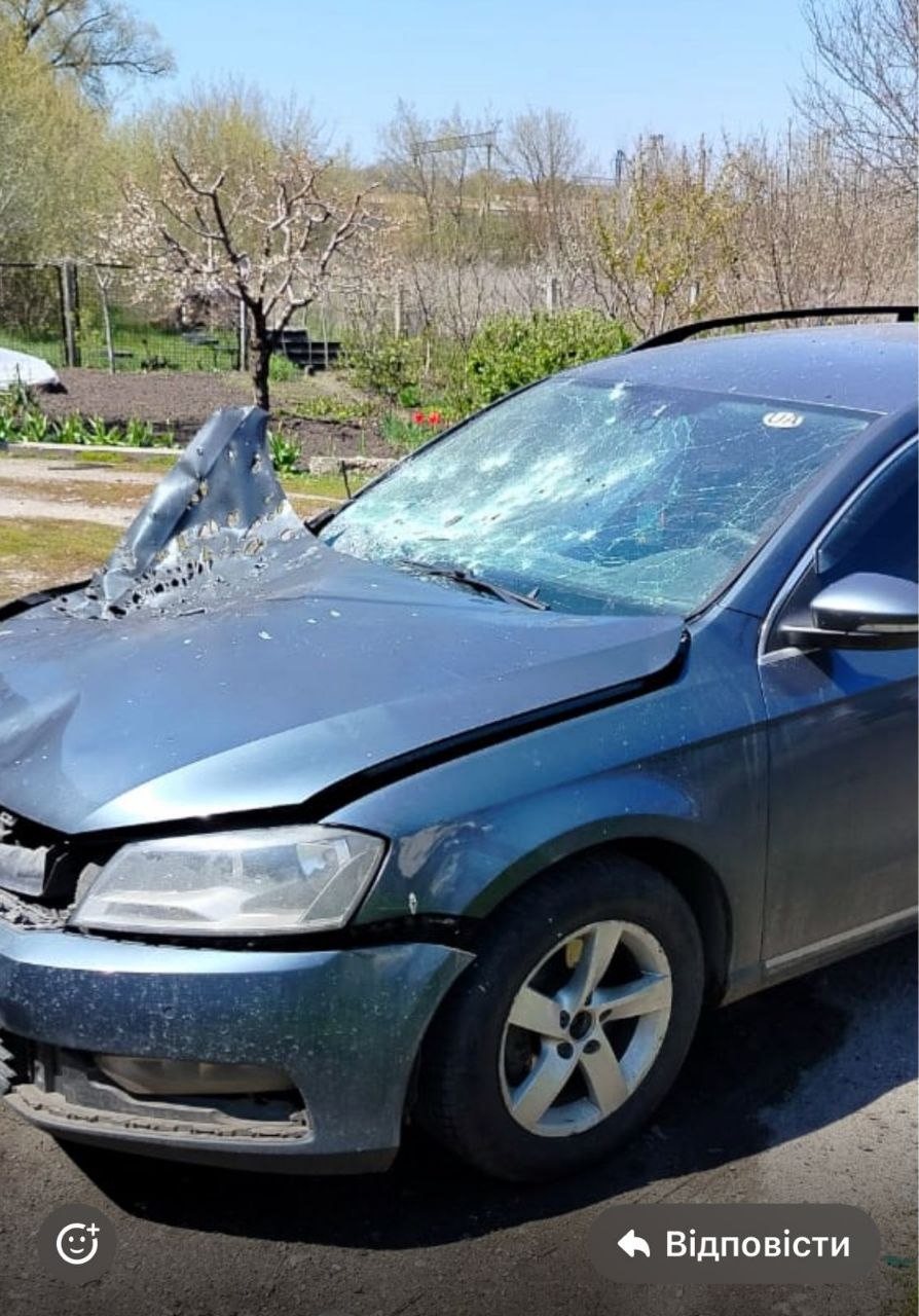 У Золочеві російський дрон вдарив по цивільному авто (ФОТОФАКТ)