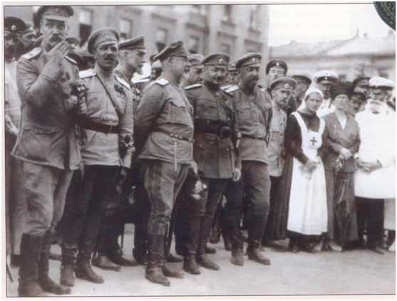 Парад добровольческих войск в Харькове 5 июля 1919 года. Соборная (нынешняя Университетская) площадь
