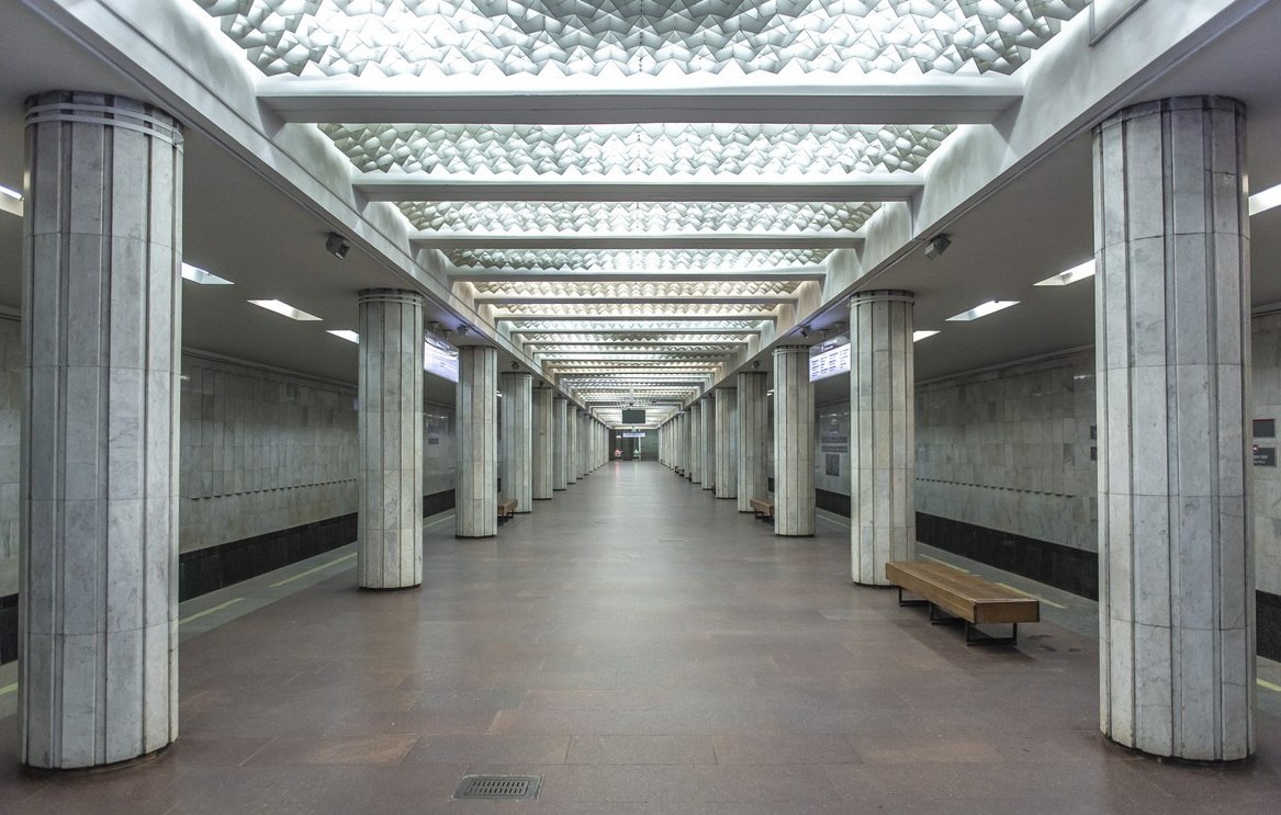 Станция метро на Холодной горе