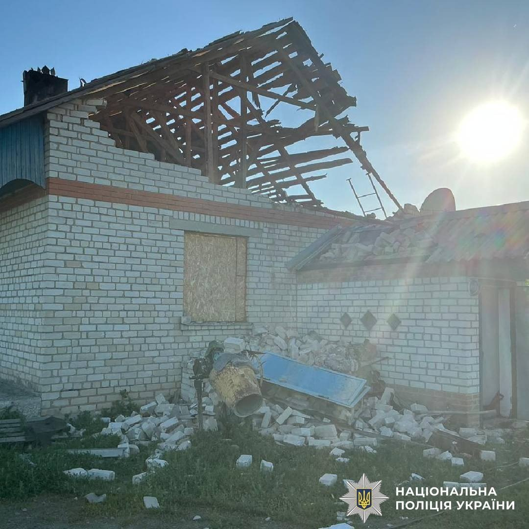 Поліція показала руйнування після ударів РФ по Харкову та області