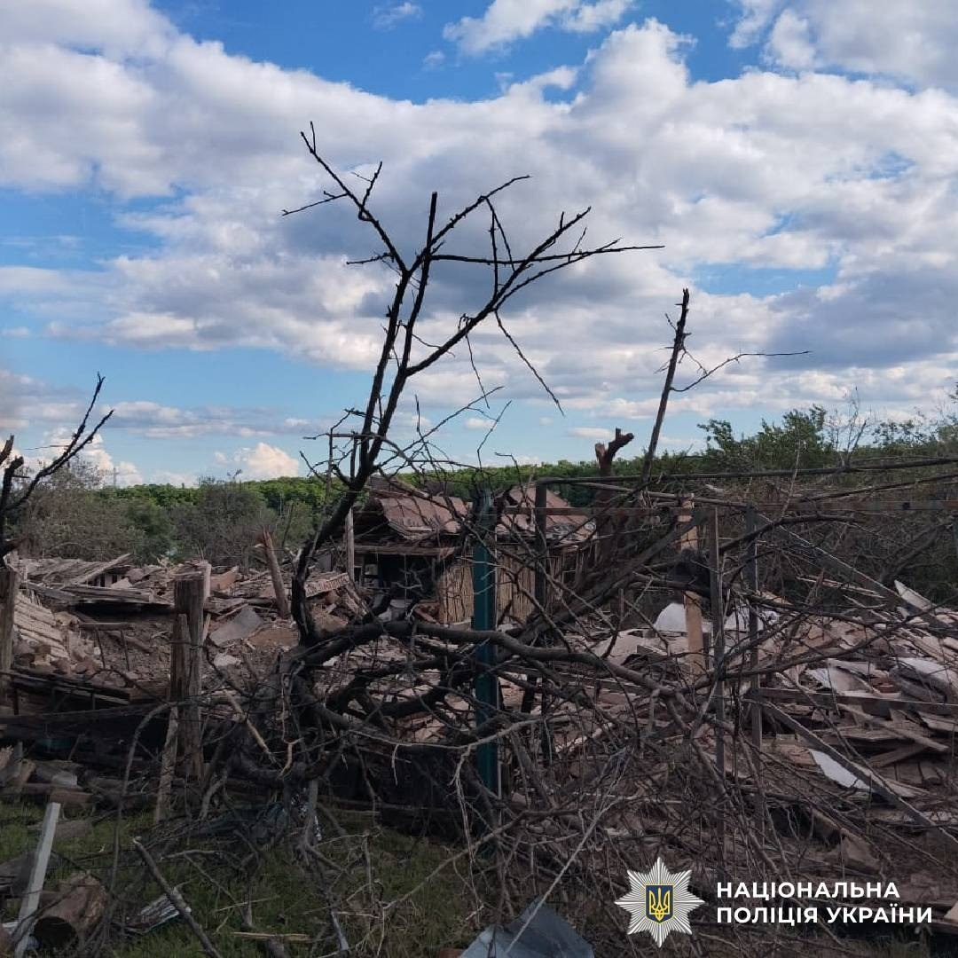 Поліція показала руйнування після ударів РФ по Харкову та області