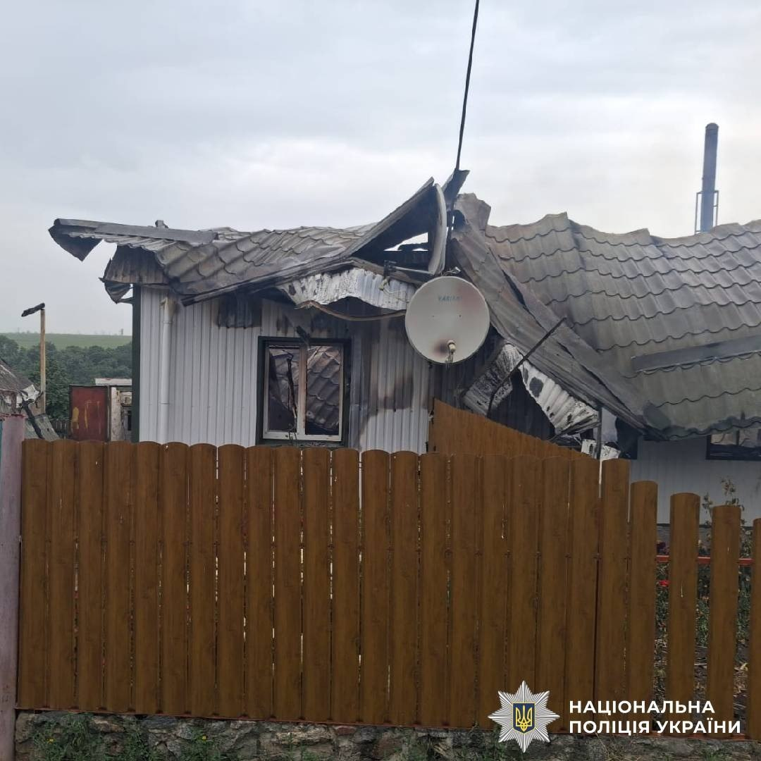 Поліція показала руйнування після ударів РФ по Харкову та області