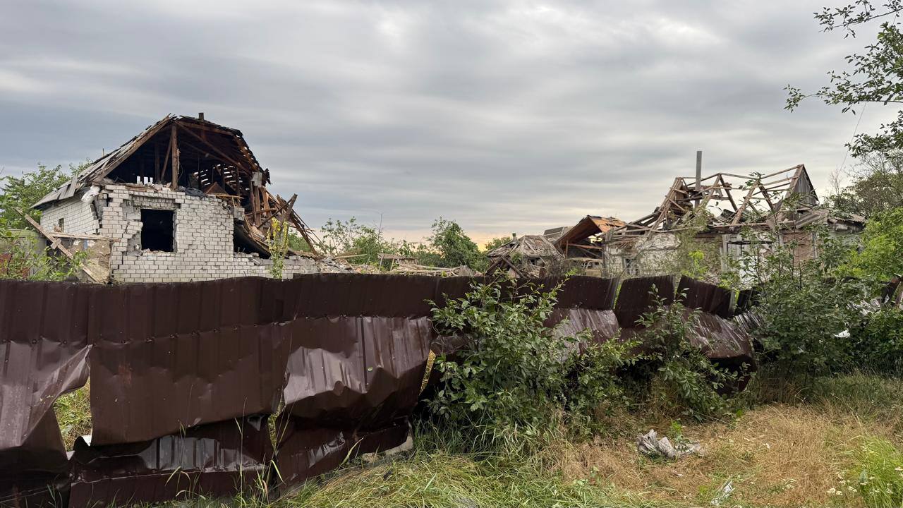 У Балаклії РФ пошкодила щонайменше 10 будинків: кадри наслідків атаки