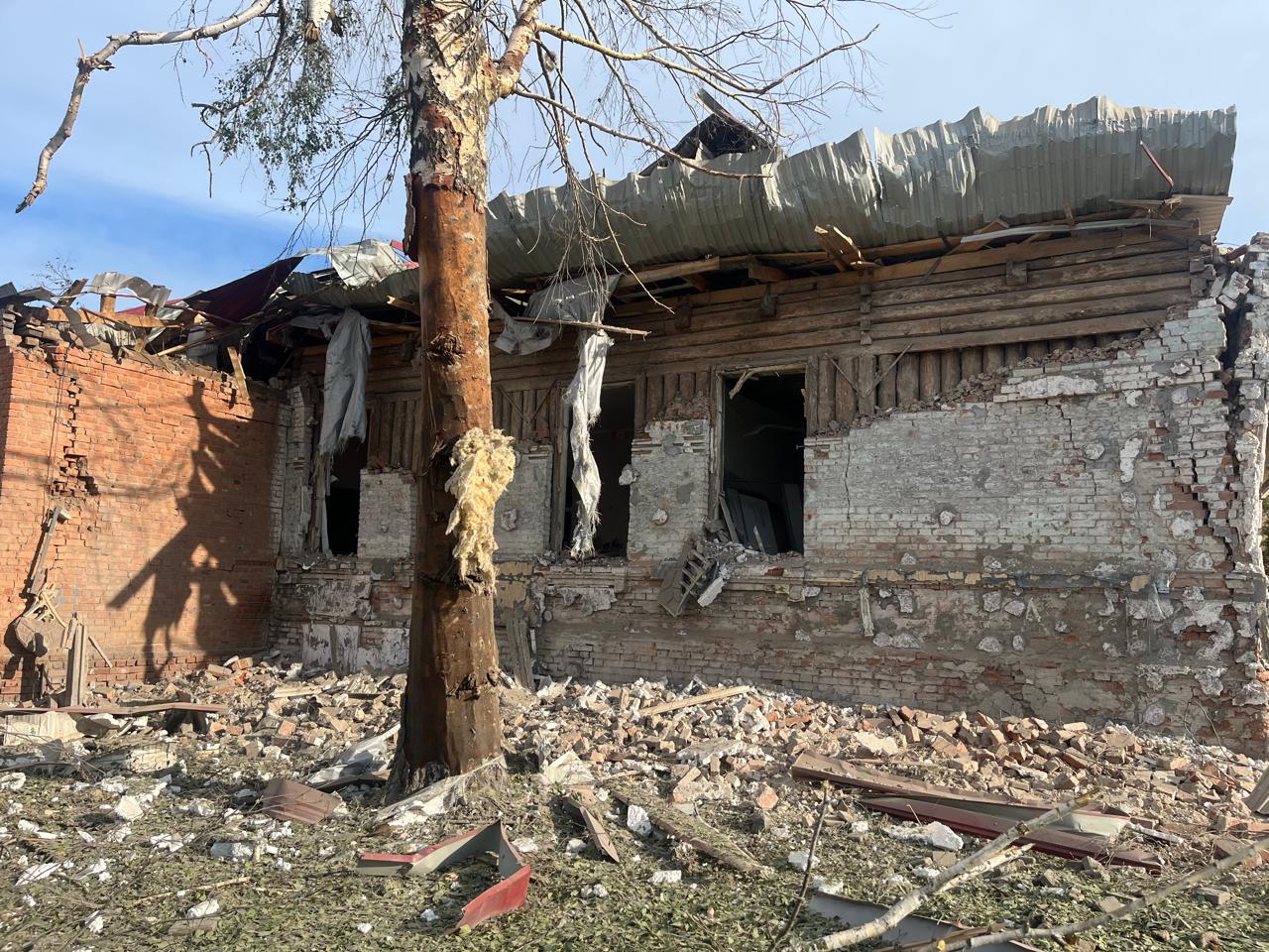 Ракетний удар по Харківщині: у Золочеві росіяни знищили школу