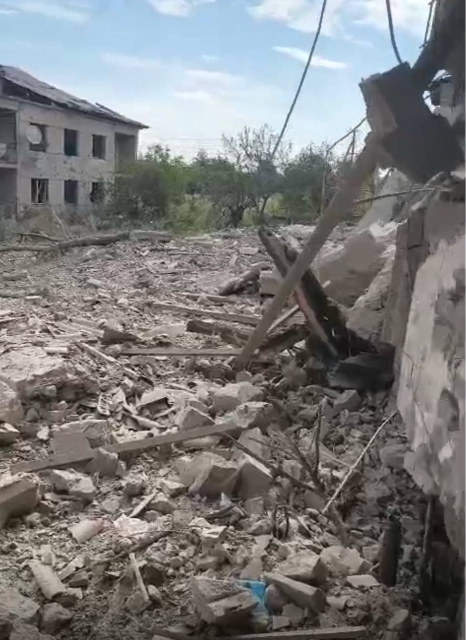 Росія з авіації обстріляла Харківщину: на підприємство впало чотири КАБ