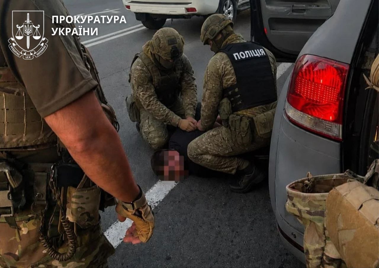 Обіцяв непридатність і виїзд за кордон: у Харкові затримали командира взводу