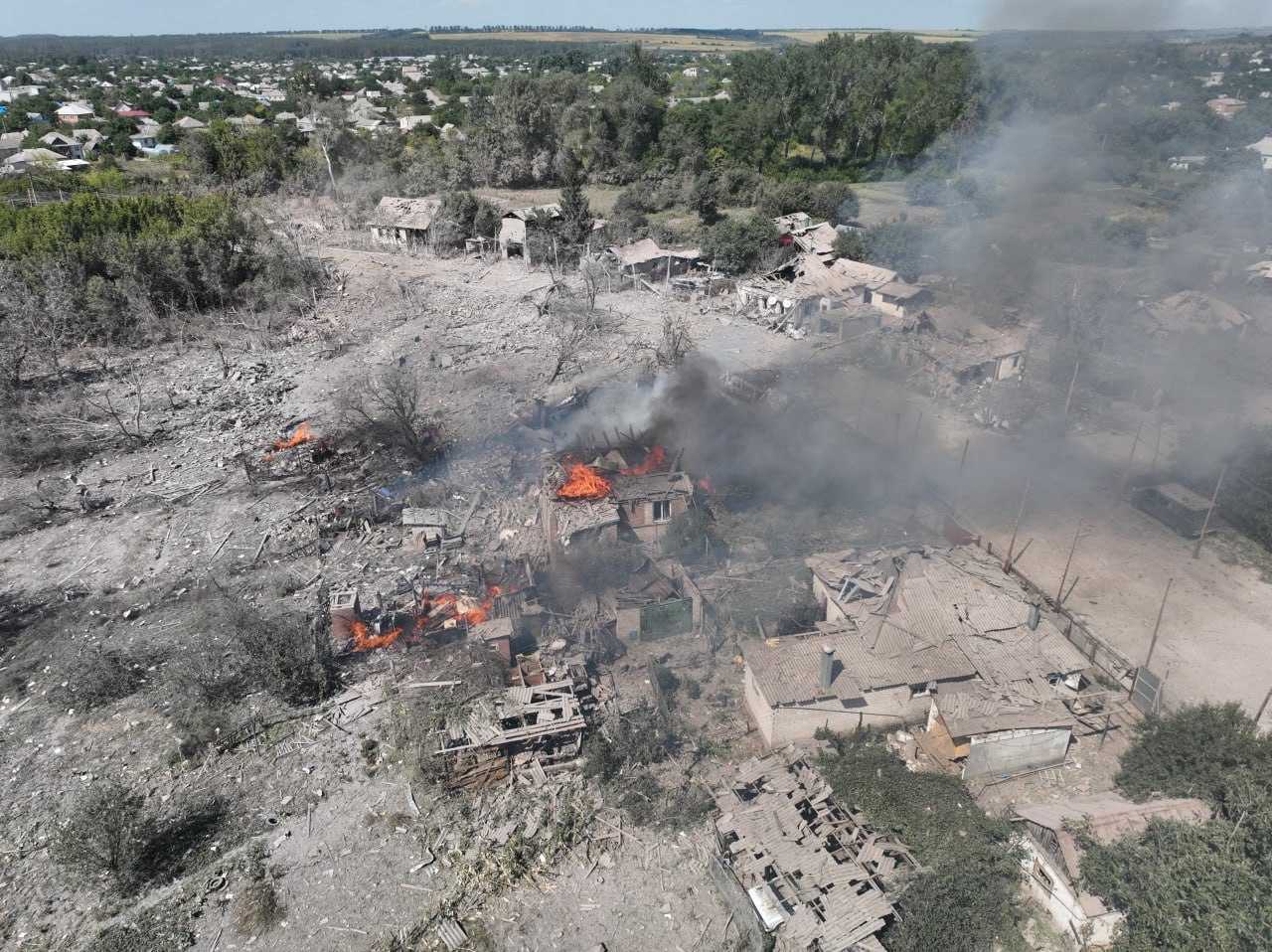 Росіяни пошкодили електромережі в Ізюмі: без світла 1120 абонентів