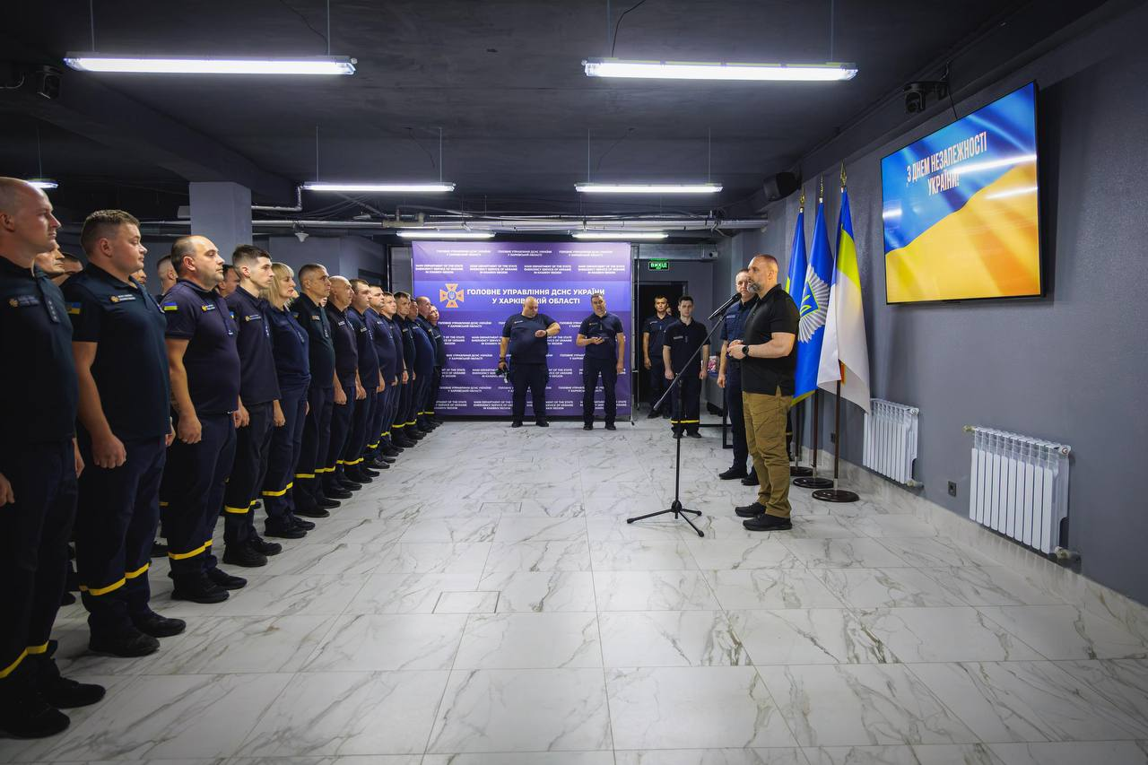 Харківські рятувальники отримали відзнаку Президента "За оборону України"