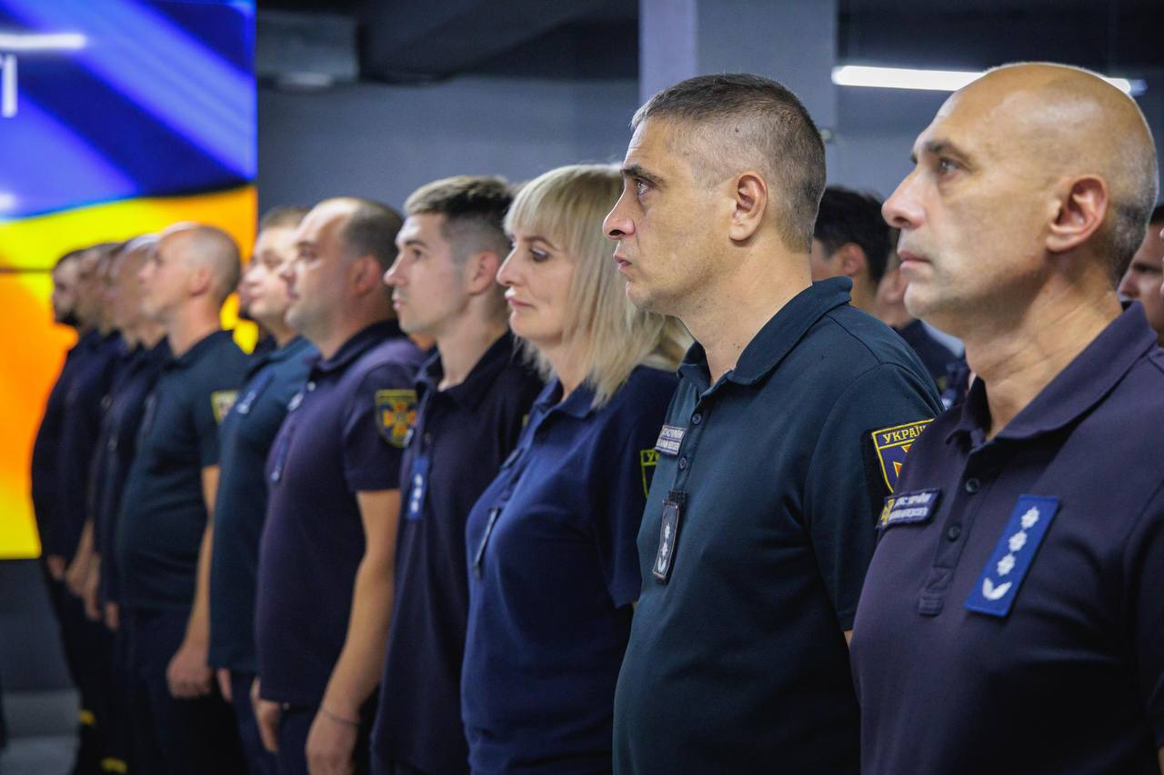 Харківські рятувальники отримали відзнаку Президента "За оборону України"