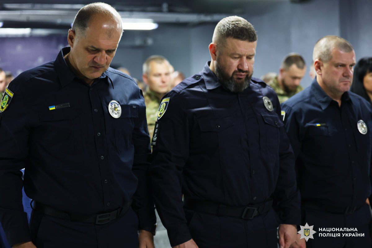 На Харківщині родинам загиблих поліцейських вручили нагороди "За оборону України"