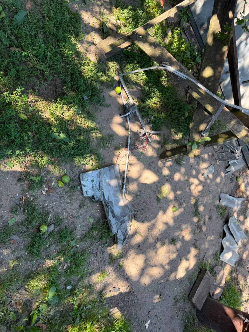 Ворожі дрони атакували будинки цивільних на Харківщині (ФОТОФАКТ)