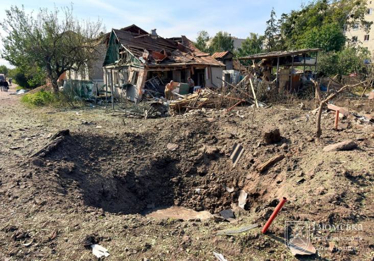 Росіяни вдарили по Ізюму з РСЗО: постраждали двоє людей, серед них дитина