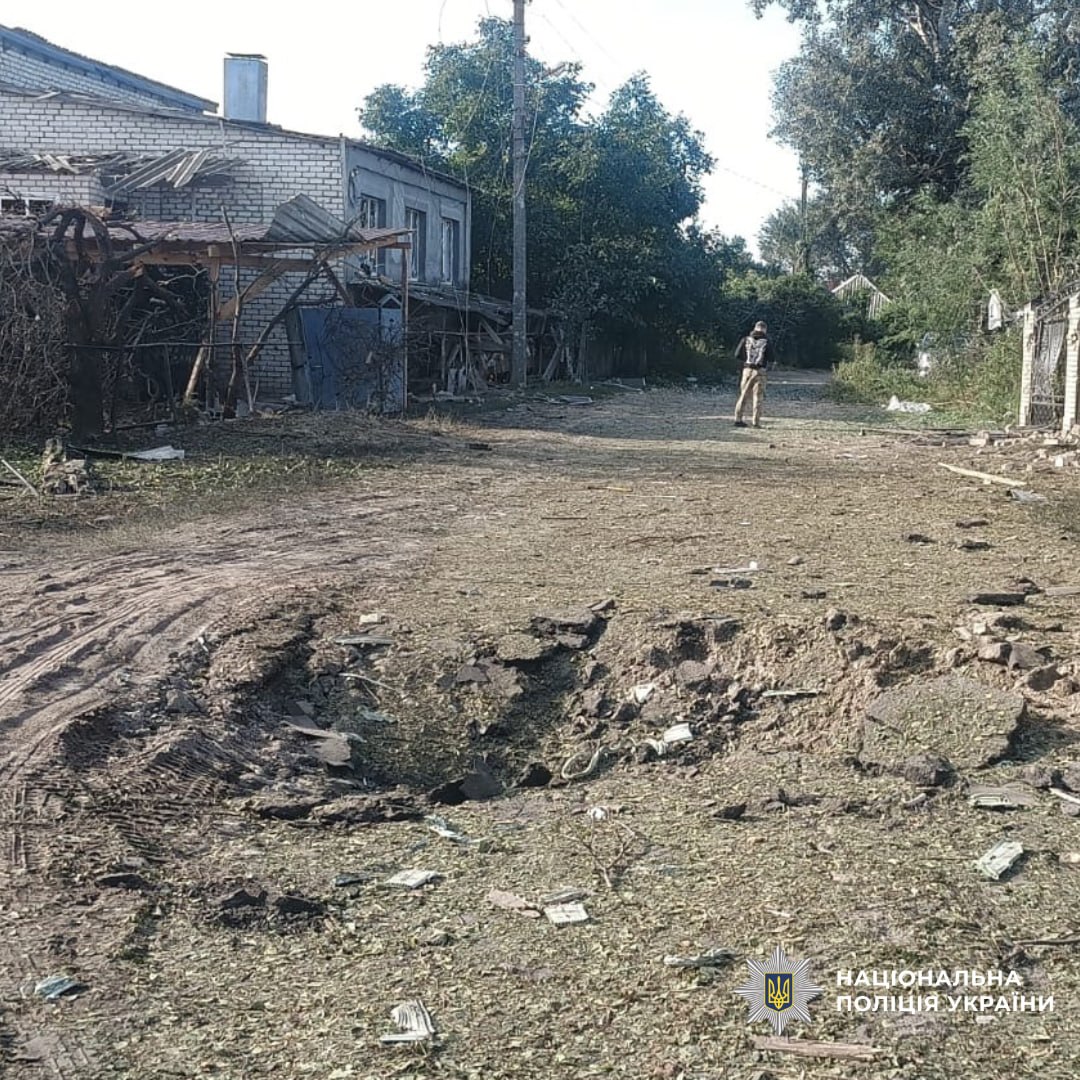 У Близнюках під удар потрапив водій вантажівки: поліція показала наслідки атак на Харківщині
