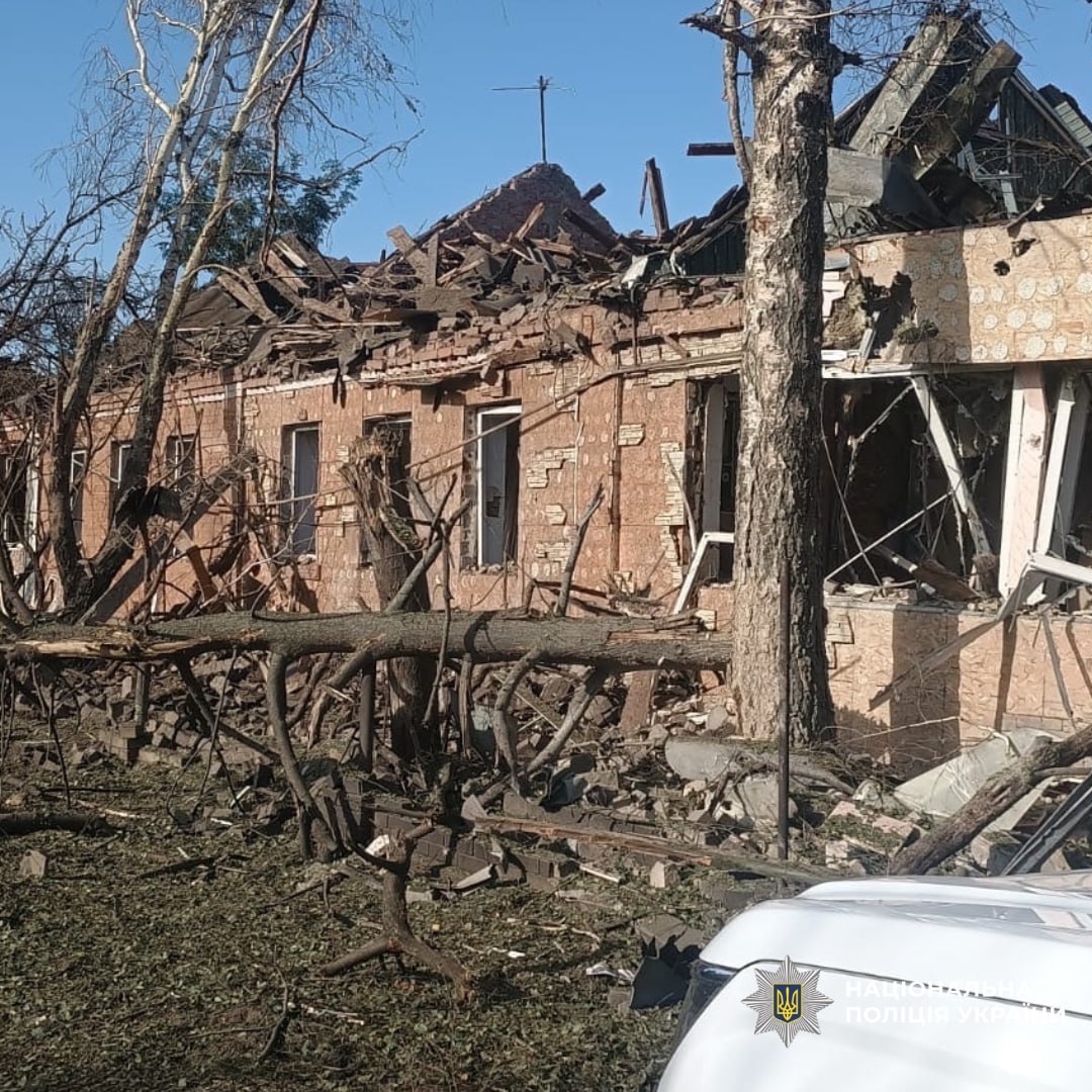 У Близнюках під удар потрапив водій вантажівки: поліція показала наслідки атак на Харківщині