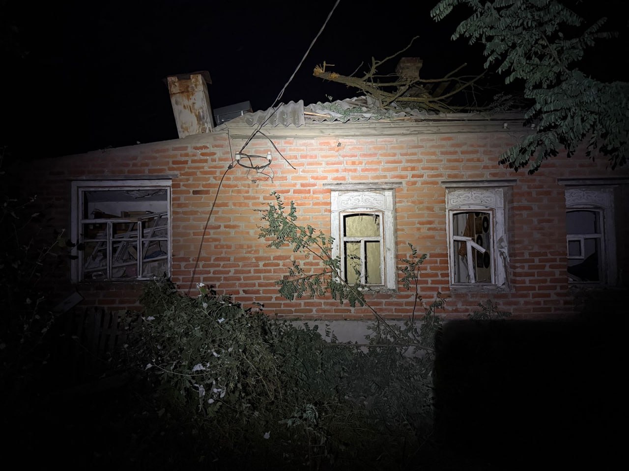 На Харківщині через удари КАБів без світла залишилися майже 2,6 тисячі абонентів