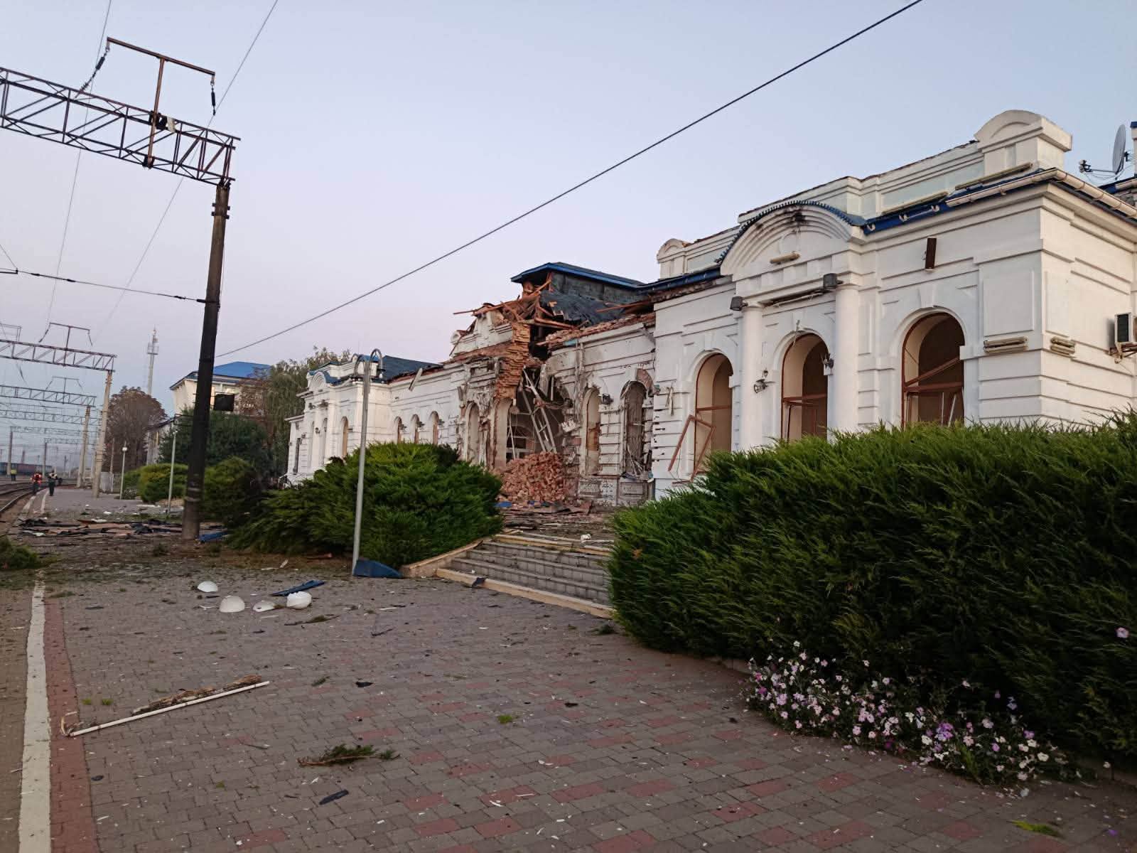 Загарбники обстріляли залізничний вокзал на Харківщині – Перцовський