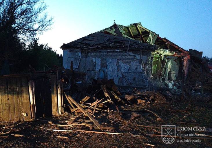 В Ізюмі внаслідок авіаудару постраждали двоє людей