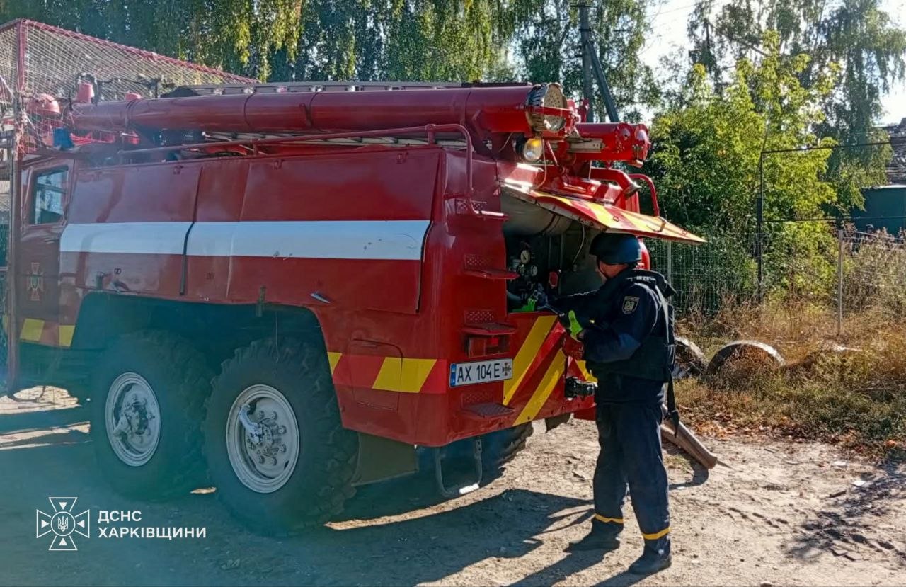 На Харківщині росіяни двічі вдарили по Шевченковому: що палало