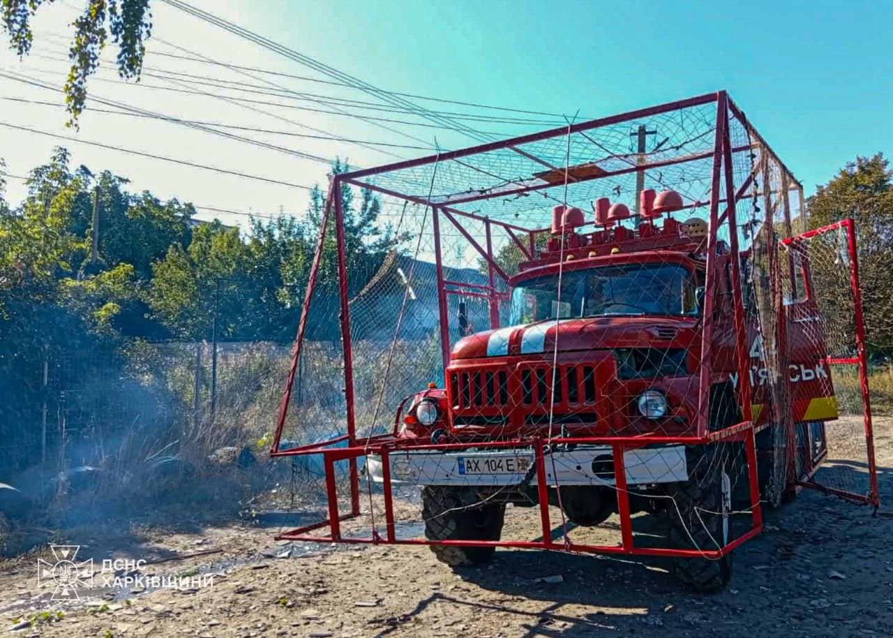 На Харківщині росіяни двічі вдарили по Шевченковому: що палало