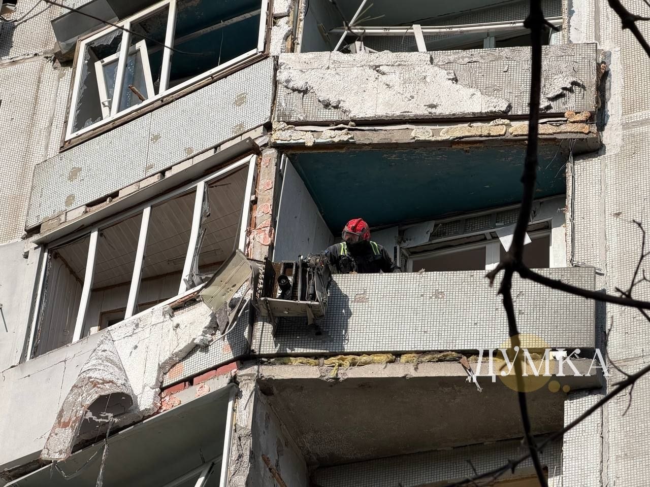 Російський удар пошкодив цілий житловий квартал у Харкові: допомоги потребуватимуть тисячі людей