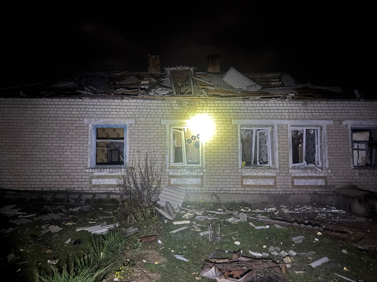 Росіяни ударили КАБами по Ізюмському району: фото наслідків