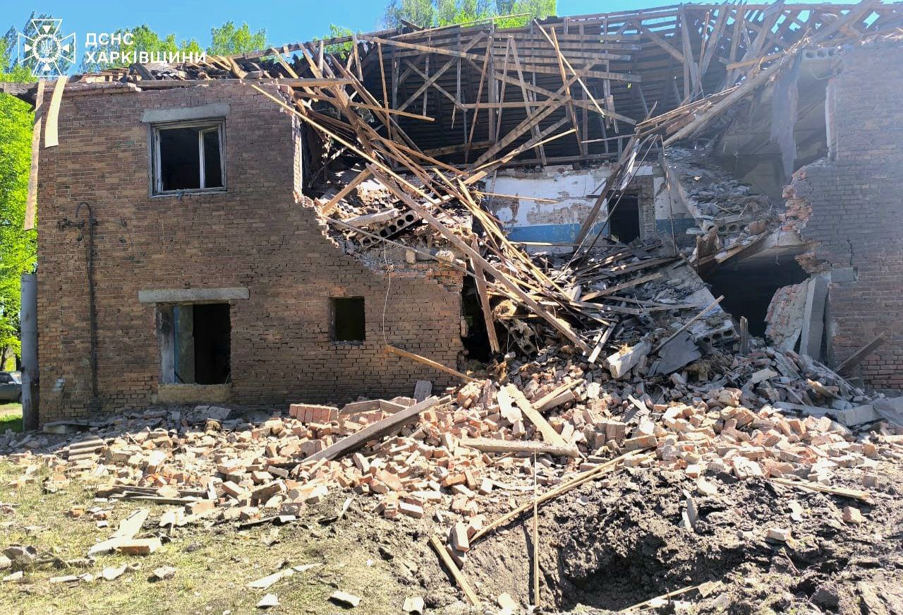 Рятувальники ліквідували пожежі внаслідок обстрілів у Богодухівському районі