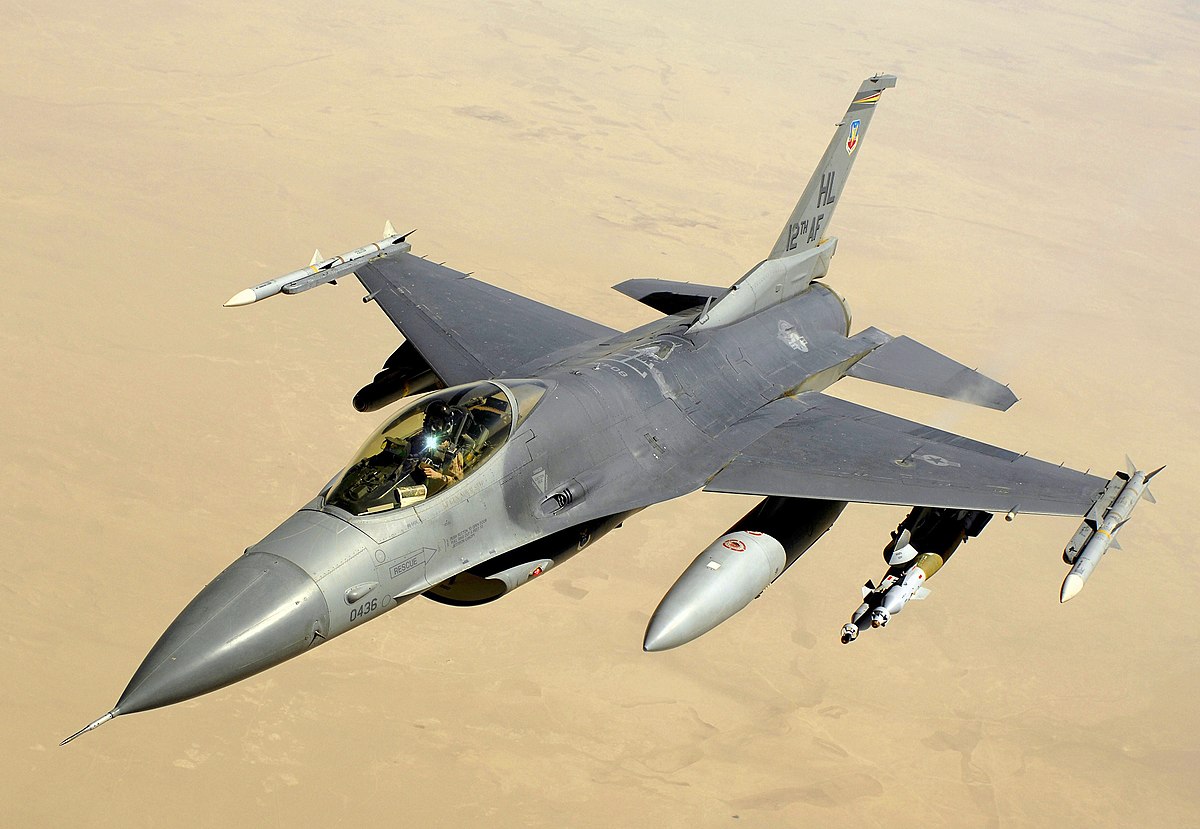 літак F-16