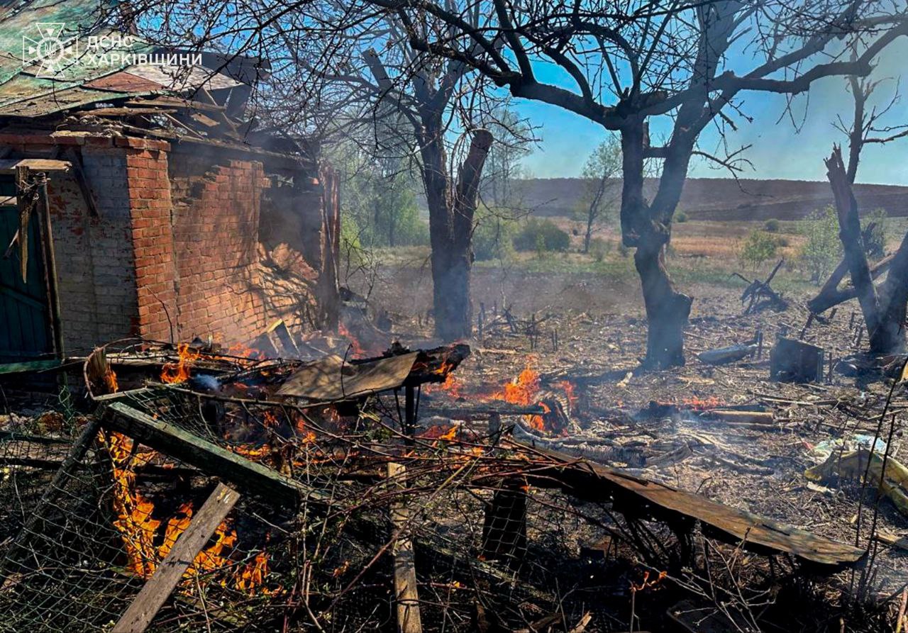 Рятувальники ліквідували пожежі внаслідок обстрілів у Богодухівському районі