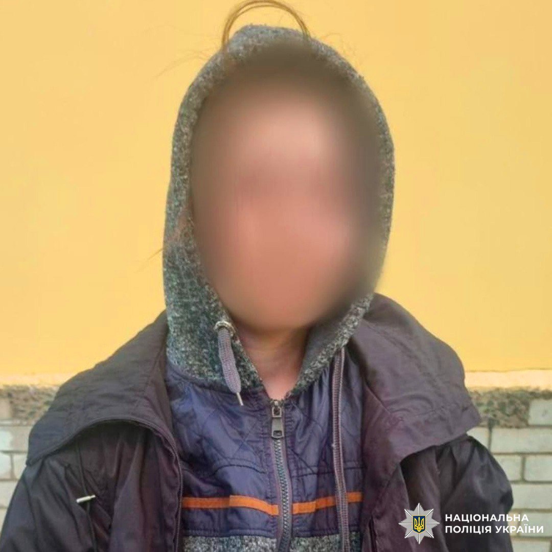У Харкові мати з неповнолітньою донькою підпалювали авто військових