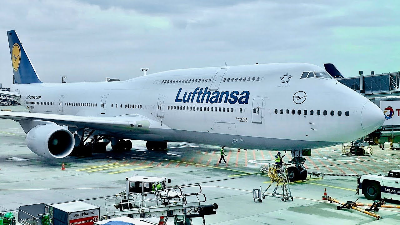 літак Boeing 747-8
